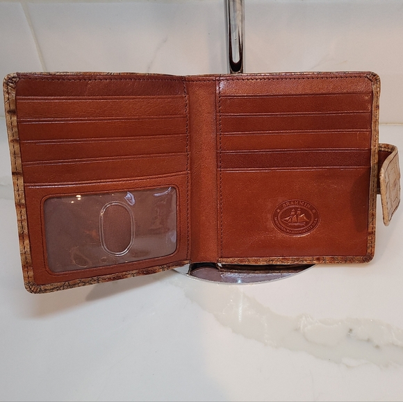 Brahmin Tan Crocodile Embossed Wallet - Picture 4 of 13